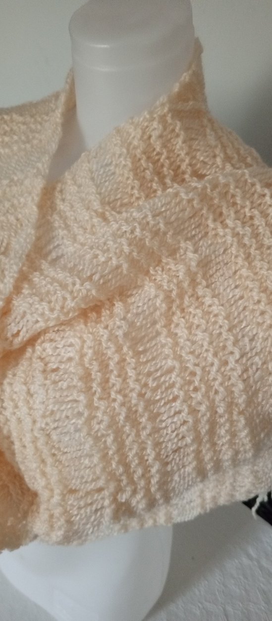 Bej Örgü Kadın Şal - Görsel 2