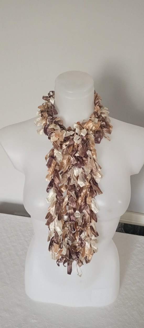 Püsküllü Bohem Bej Örgü Şal - Görsel 3