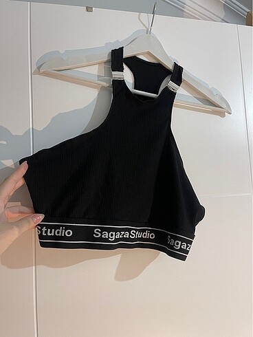 Sagaza marka siyah crop