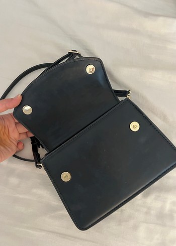 Zara Siyah Deri Kadın Çanta Çiçek Detaylı - Görsel 4