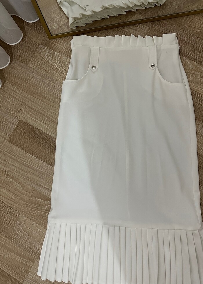 Beyaz etek - Görsel 4