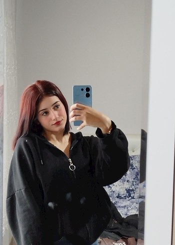 Siyah Kapüşonlu Oversize Kadın Sweatshirt Tarzı Hırka