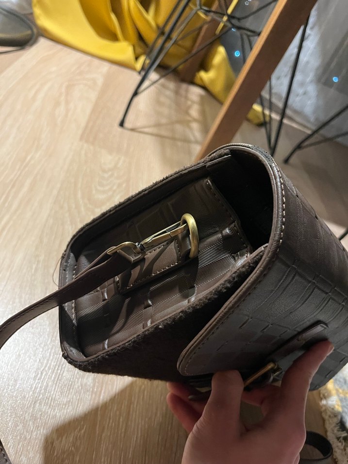 Yargıcı Acı Kahverengi Deri Tokalı Kadın Çanta - Görsel 4