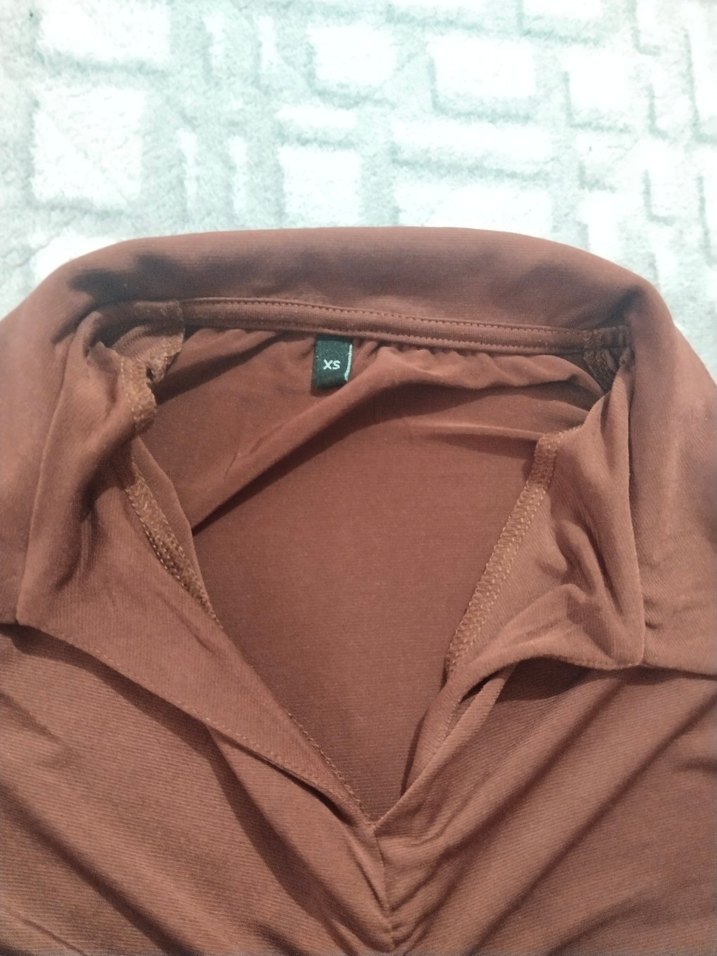 Kahverengi V Yakalı Uzun Kollu Bluz - Görsel 3