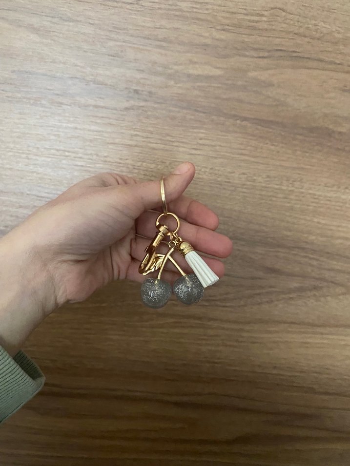 Bej Gri Püsküllü Bohem Kadın Anahtarlık - Görsel 2