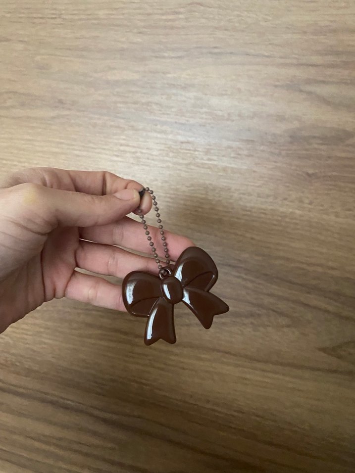 Kahverengi Fiyonk Kadın Anahtarlık - Görsel 2