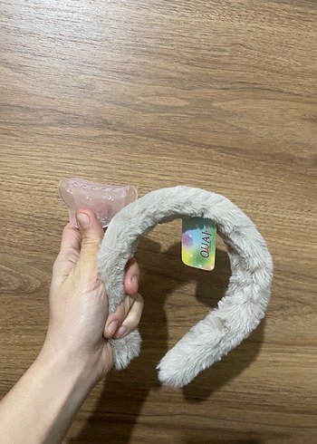 Bej Peluş Kedi Aksesuarı - Görsel 2