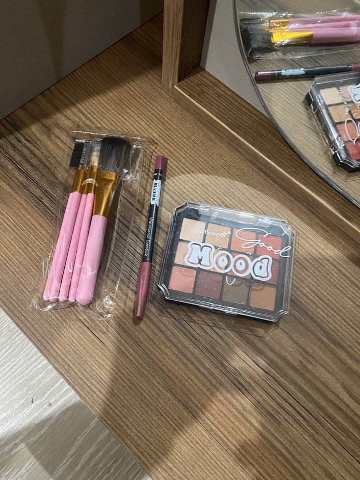 Pastel Kahverengi Göz Farı Paleti ve Fırça Seti - Görsel 2