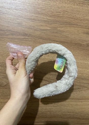 Bej Peluş Kedi Aksesuarı - Görsel 2