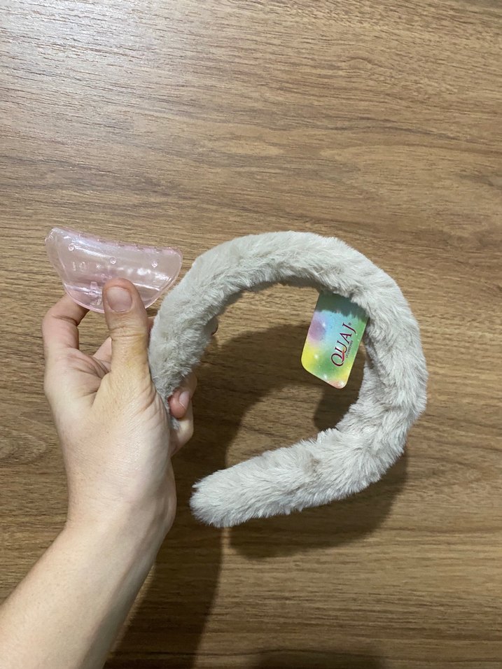 Bej Peluş Kedi Aksesuarı - Görsel 2