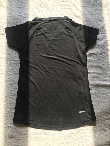 l Beden Nike Dri-Fit Spor Tişörtü