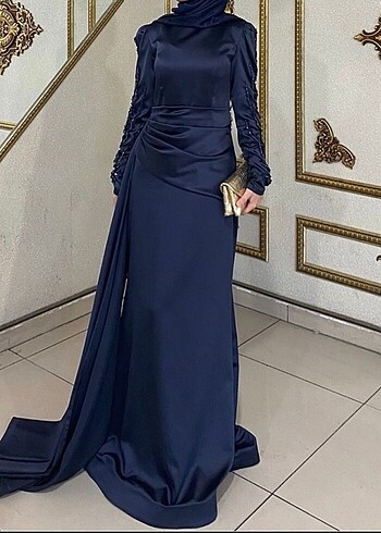 Kolu taş detaylı lacivert saten abiye - Görsel 2