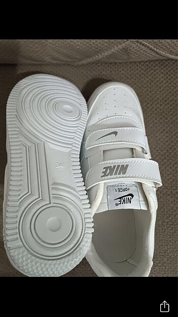 34 Beden beyaz Renk Nike air force 1 cırt cırtlı