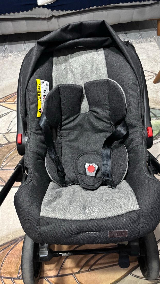 Gri ve Siyah Bebek Arabası - Görsel 5