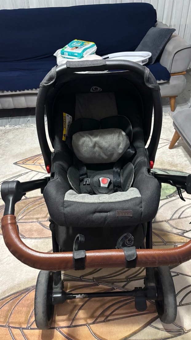 Gri ve Siyah Bebek Arabası - Görsel 4