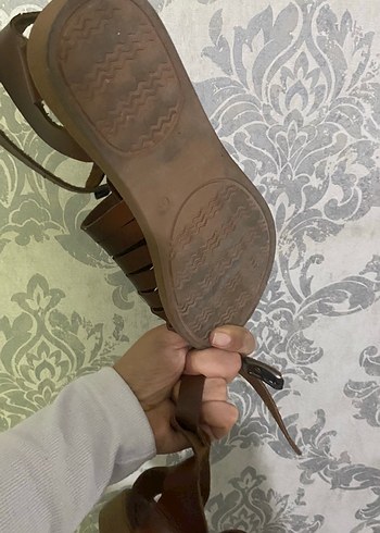 Zara Kahverengi Deri Sandalet