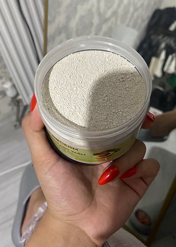 Beden Kil maskesi ve vücut yağı