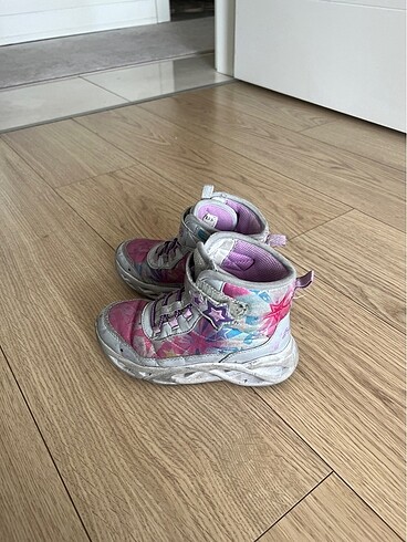 30 Beden Skechers kız çocuk bot