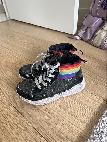 Skechers kız çoçuk bot