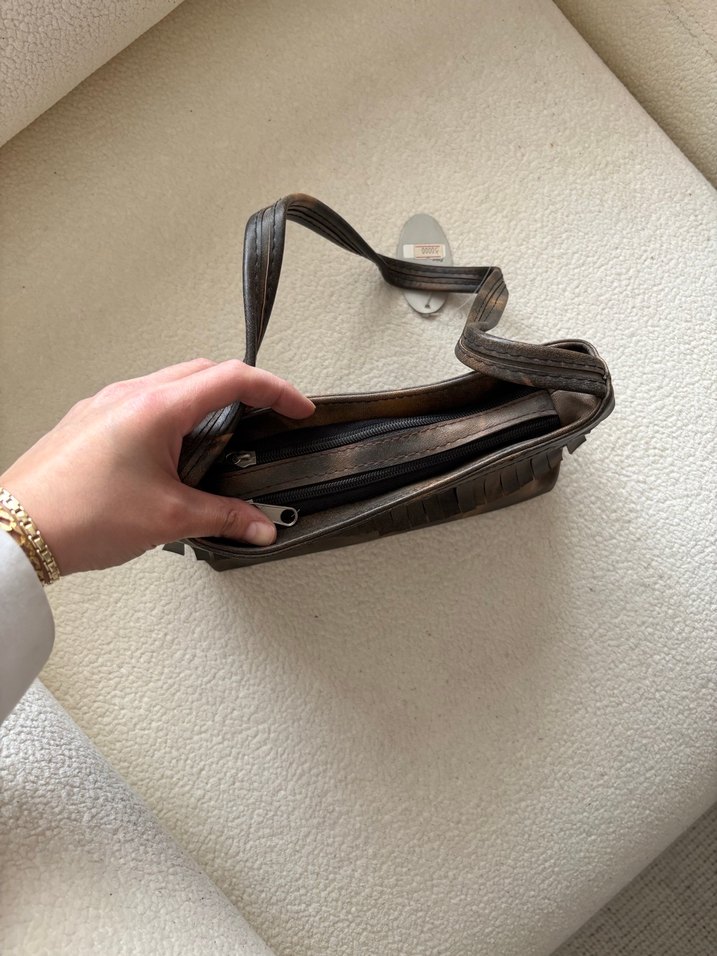 Püsküllü Kahverengi Deri Kadın Çanta - Görsel 3