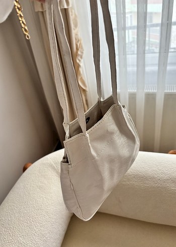 Minimalist Beyaz Deri Fermuarlı Kadın Çantası - Görsel 2