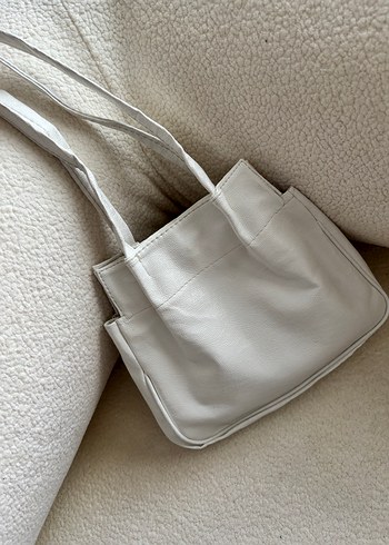Minimalist Beyaz Deri Fermuarlı Kadın Çantası - Görsel 3