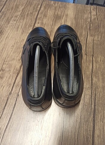 42 Beden siyah Renk Özkan marka erkek ayakkabısı tertemiz 