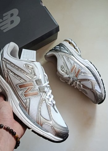 New Balance Beyaz Spor Ayakkabı