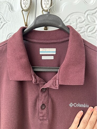 Columbia üst