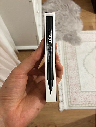 Clinique Siyah Eyeliner