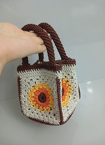 Ayçiçeği model el örgüsü çanta