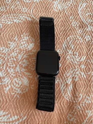 Apple watch se 2.nesil 44 mm