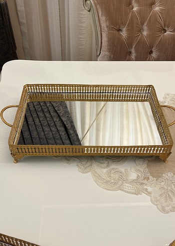 Diğer Parlak Altın Renkli Dekoratif tepsi