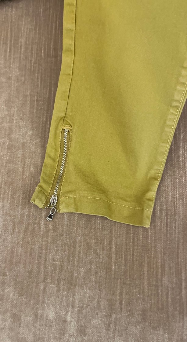 Fıstık yeşiliKadın Dar Kesim Fermuarlı Kumaş Pantolon - Görsel 2