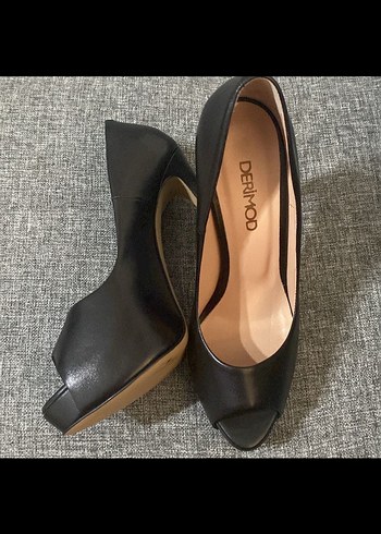 DERIMOD Siyah Dolgu Topuklu Kadın Stiletto