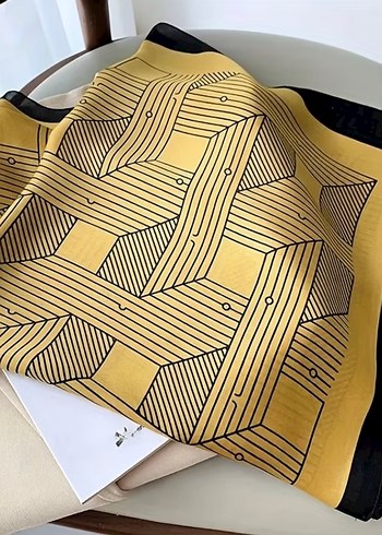 Koyu Sarı Siyah Şeritli İpeksi fular - Görsel 4