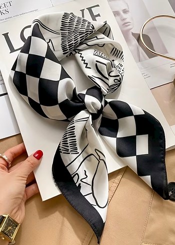 Siyah Beyaz Desenli fular - Görsel 3