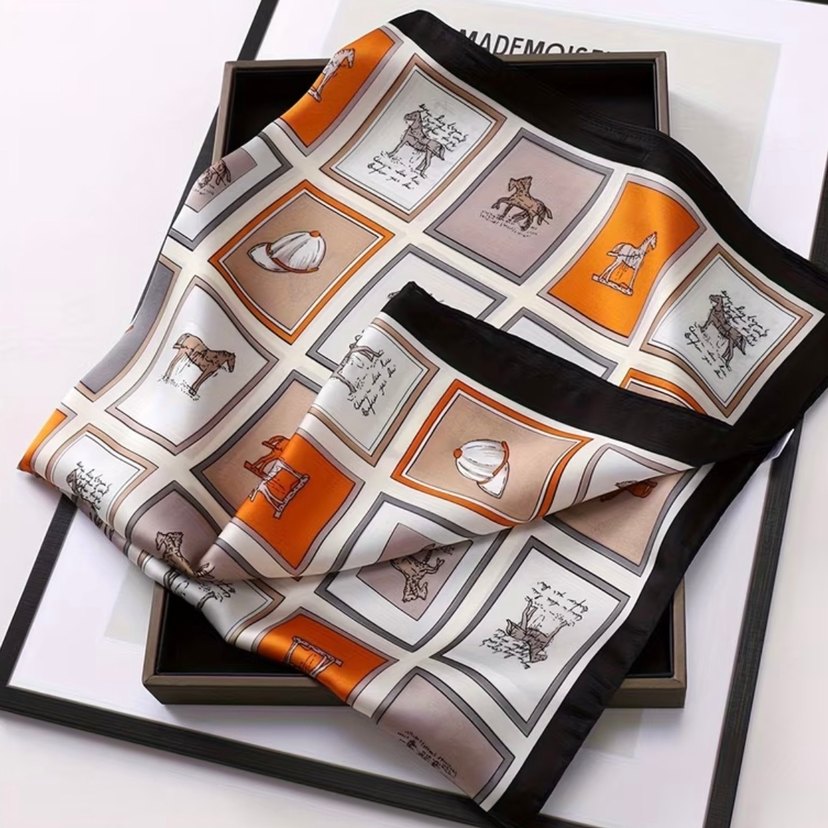 Hermes muadili siyah kenarlı Fular - Görsel 4