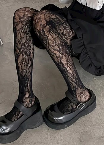 Dantel Detaylı Siyah Gothic Çorap - Görsel 4