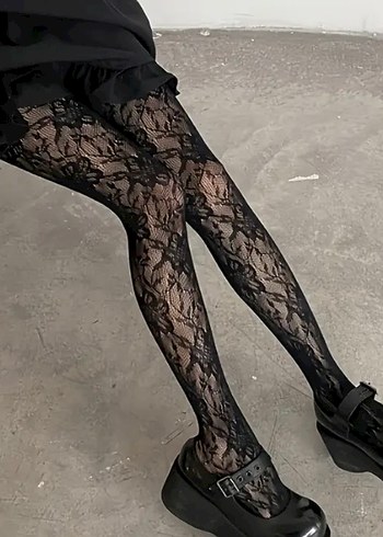 Dantel Detaylı Siyah Gothic Çorap - Görsel 2