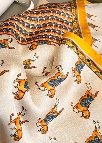 İpek Görünümlü Bohem Fular - Görsel 4