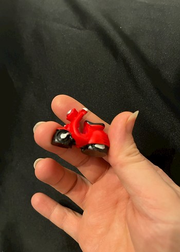 Minyatür kırmızı Motosiklet Figürü - Görsel 3