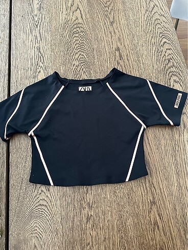 Crop zara 8-9 yaş