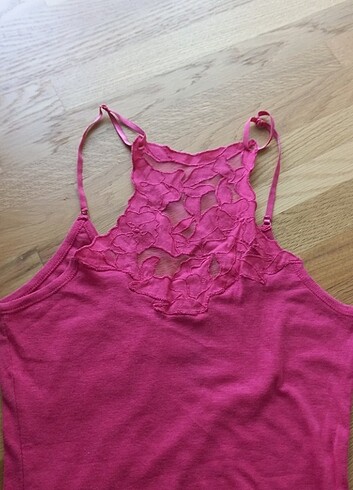 Zara Pembe Atlet