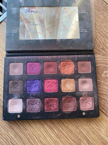 Batasha Denona Lika Palette