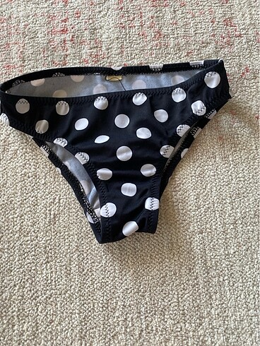 Tek alt bikini altı
