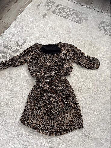 Leopar elbise