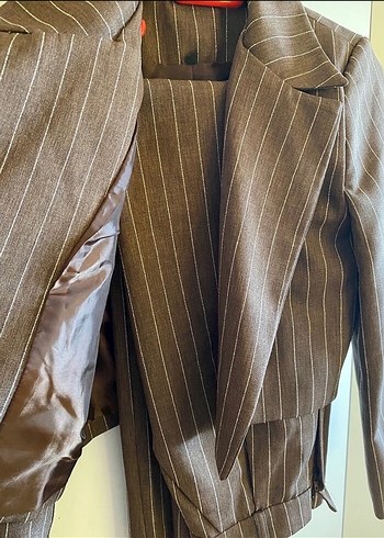 Trendyol & Milla Kısa blazer ceket ve pantolon takım