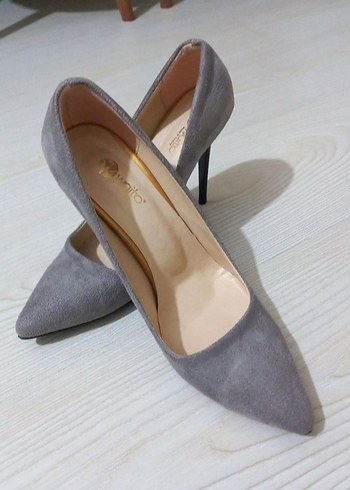 Gri Süet Stiletto Kadın Topuklu Ayakkabı