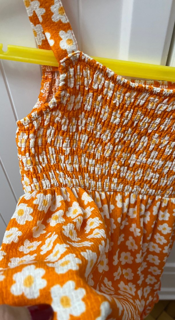 Turuncu Çiçekli Kız Çocuk Askılı Elbise - Görsel 3